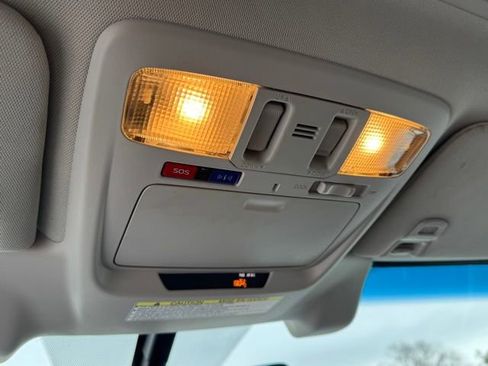 Used 2018 Subaru Outback 2.5i Touring image 27