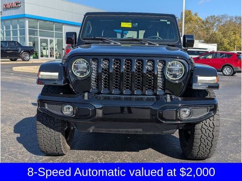 Used 2022 Jeep Gladiator Overland image 2