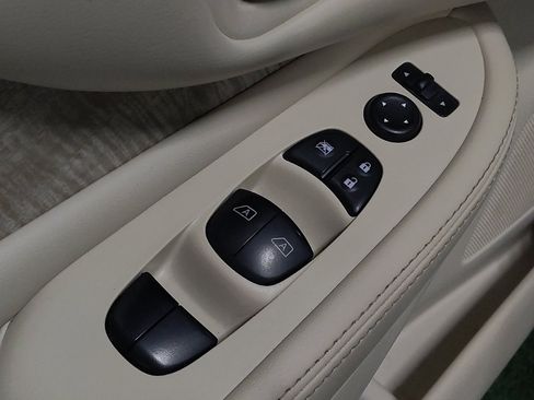 Used 2019 Nissan Murano SV w/ Premium Package image 27