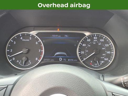 Used 2025 Nissan Sentra SV FWD image 32