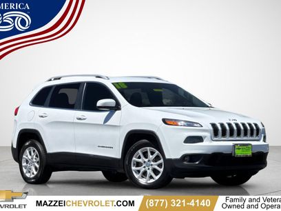 Used 2018 Jeep Cherokee Latitude Plus w/ Comfort/Convenience Group