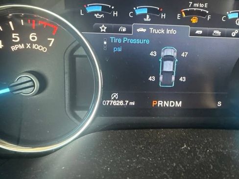 Used 2019 Ford F150 Lariat w/ Trailer Tow Package RWD image 24