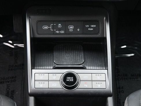 Used 2025 Hyundai Kona Limited FWD image 14