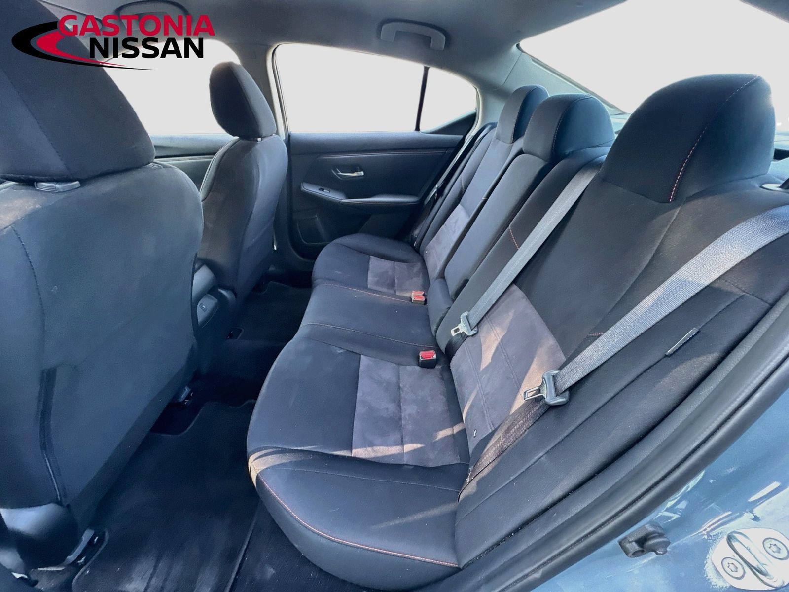 Used 2025 Nissan Sentra SR FWD image 32