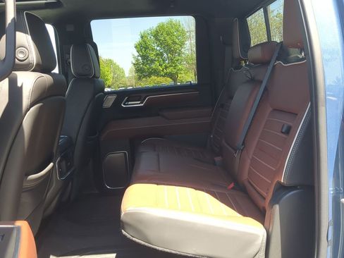 Used 2024 GMC Sierra 2500 Denali Ultimate w/ Max Trailering Package AWD/4WD image 26