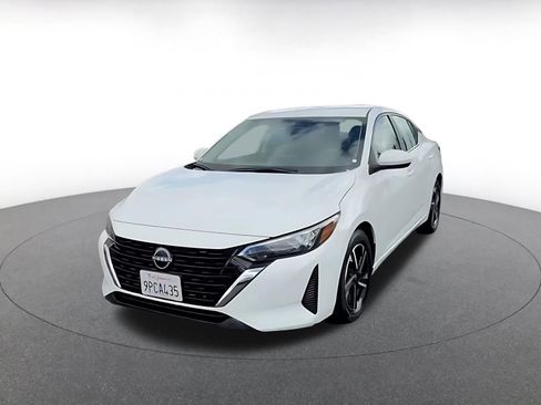 Used 2025 Nissan Sentra SV image 7