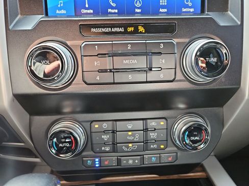 Used 2020 Ford F150 Lariat w/ Equipment Group 502A Luxury image 27