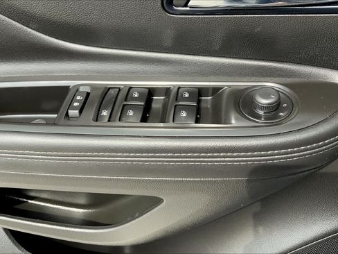 Used 2020 Buick Encore Preferred FWD image 34