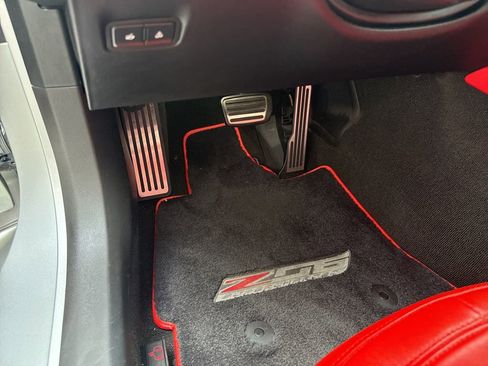 Used 2016 Chevrolet Corvette Z06 w/ 3LZ Preferred Equipment Group image 28