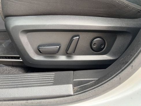 Used 2022 Nissan Rogue SV FWD image 21