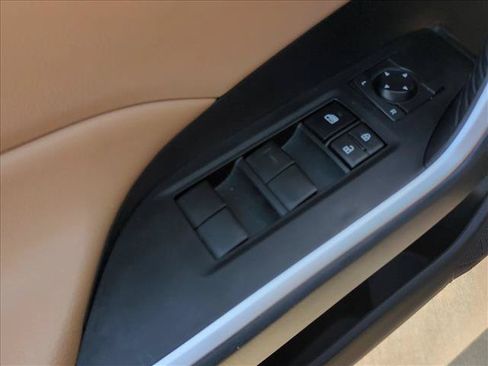 Used 2024 Toyota RAV4 LE AWD/4WD image 9