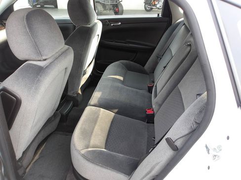 Used 2014 Chevrolet Impala LT w/ LT Sunroof Package FWD image 10