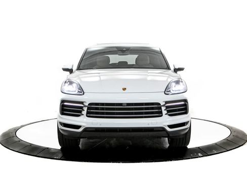 Certified 2023 Porsche Cayenne AWD/4WD image 10