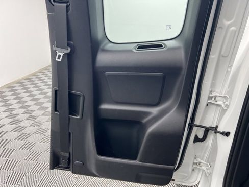 Used 2018 Toyota Tacoma SR image 20