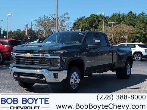 New 2026 Chevrolet Silverado 3500 LT image 1