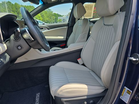 Used 2023 Genesis G70 2.0T w/ Sport Prestige Package AWD/4WD image 14