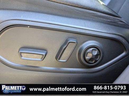 Used 2023 Jeep Grand Cherokee L Laredo image 19