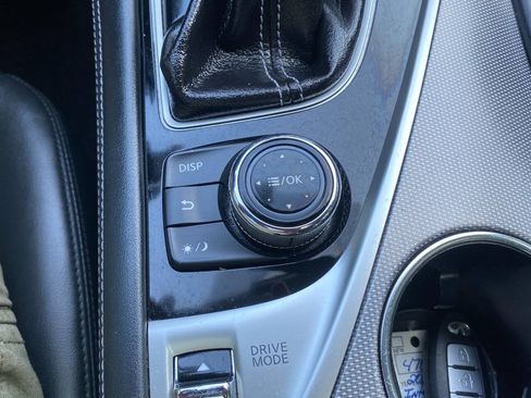 Used 2015 INFINITI Q50 w/ Moonroof Package RWD image 38