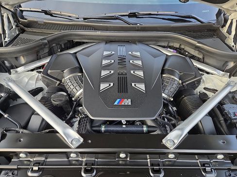 New 2026 BMW X5 M60i w/ Executive Package image 11