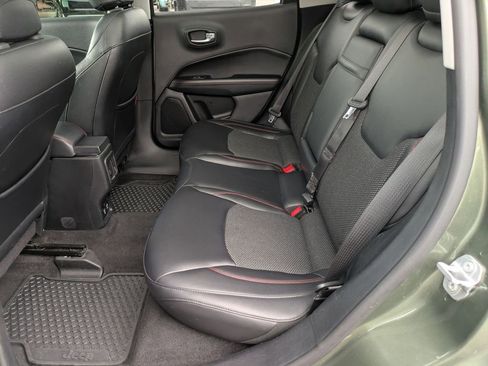 Used 2018 Jeep Compass Trailhawk w/ Navigation Group AWD/4WD image 19