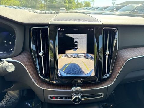 Certified 2024 Volvo XC60 B5 Plus w/ Protection Package Premier AWD/4WD image 27