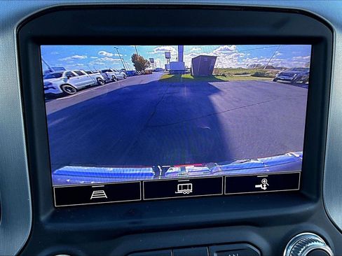 Used 2022 GMC Sierra 1500 SLT w/ SLT Premium Package image 22