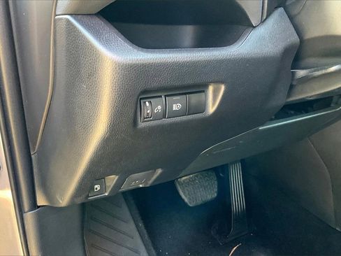 Used 2024 Toyota RAV4 XLE image 23