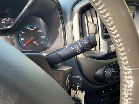 Used 2015 Chevrolet Colorado Z71 AWD/4WD image 22