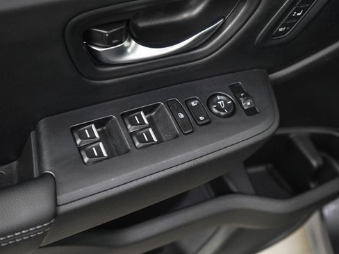 Used 2025 Honda Pilot Touring image 20
