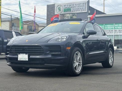 Used 2021 Porsche Macan image 1
