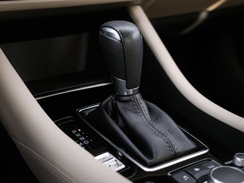 Used 2020 MAZDA MAZDA6 Grand Touring image 25