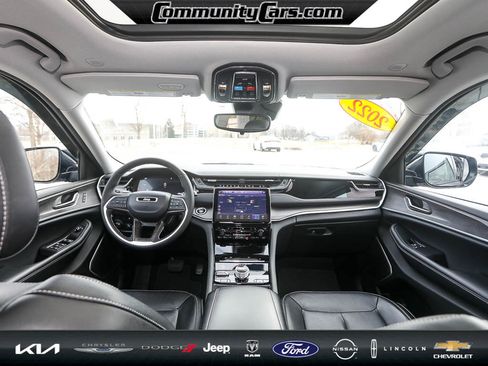 Used 2022 Jeep Grand Cherokee Limited 4xe image 24