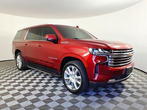 Used 2021 Chevrolet Suburban High Country RWD image 3