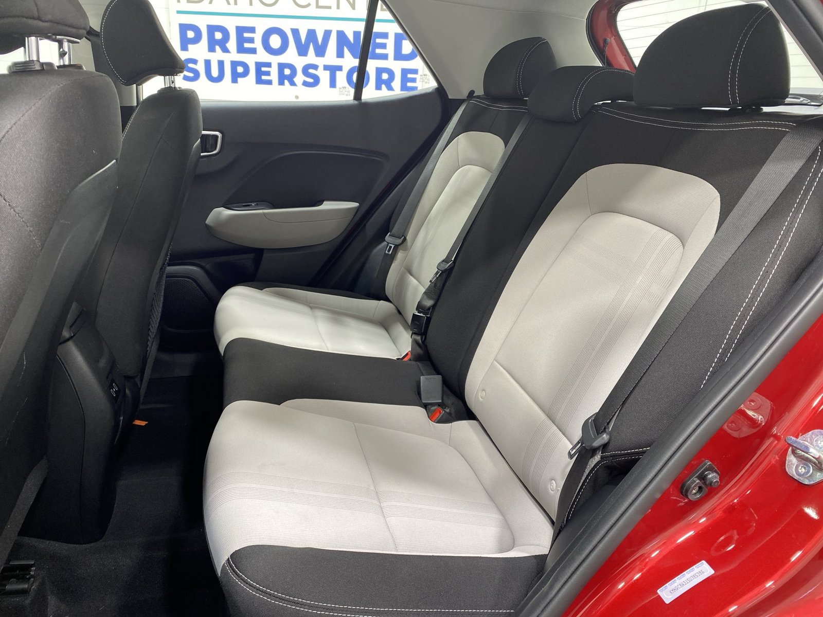 Used 2025 Hyundai Venue SEL FWD image 22