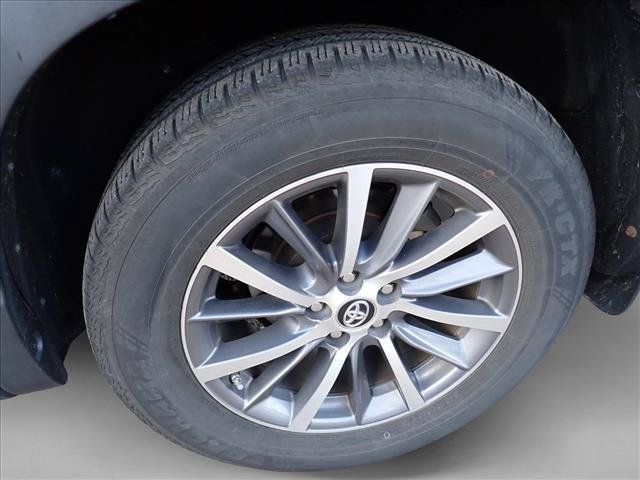 Used 2019 Toyota Highlander XLE AWD/4WD image 7