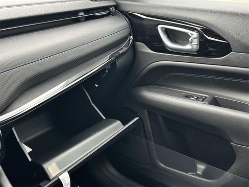 New 2026 Jeep Compass Limited image 16