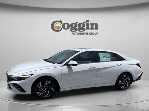 New 2025 Hyundai Elantra Limited image 1