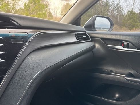 Used 2020 Toyota Camry SE image 21