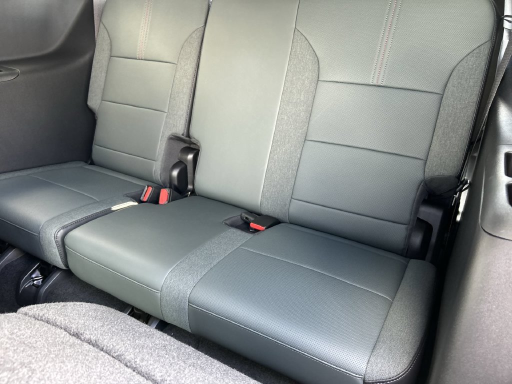 New 2027 GMC Acadia AT4 w/ Luxury Package AWD/4WD image 35
