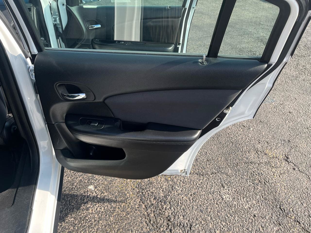 Used 2013 Chrysler 200 Touring w/ S Exterior Appearance Pkg FWD image 31