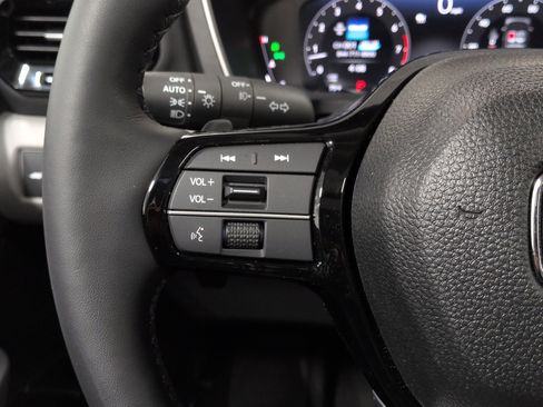 Certified 2025 Honda Pilot Elite image 26