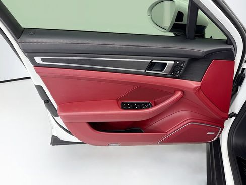 Certified 2023 Porsche Panamera Platinum Edition RWD image 24
