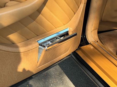 Used 1990 Mercedes-Benz 560 SEL image 47