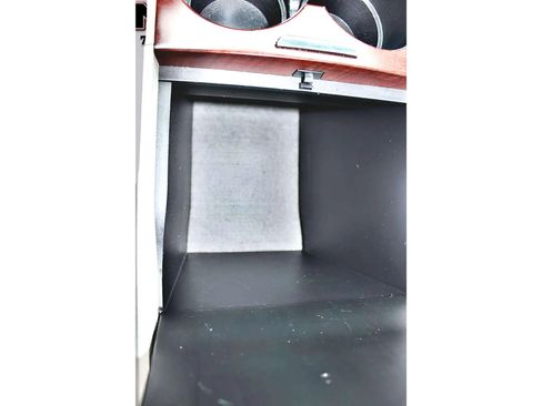 Used 2011 Toyota Sienna Limited image 24