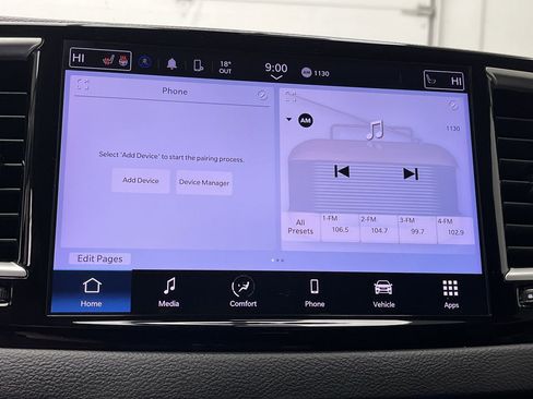 Used 2024 Chrysler Pacifica Touring-L image 18