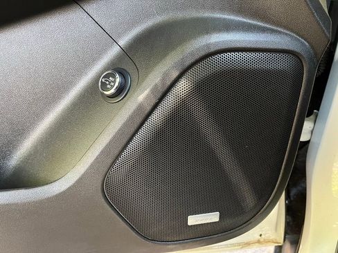 Used 2021 GMC Acadia SLT w/ Elevation Edition image 29