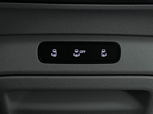 New 2025 Volkswagen ID. Buzz 1st Edition image 7