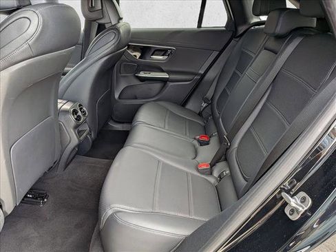 Used 2023 Mercedes-Benz GLC 300 4MATIC image 21