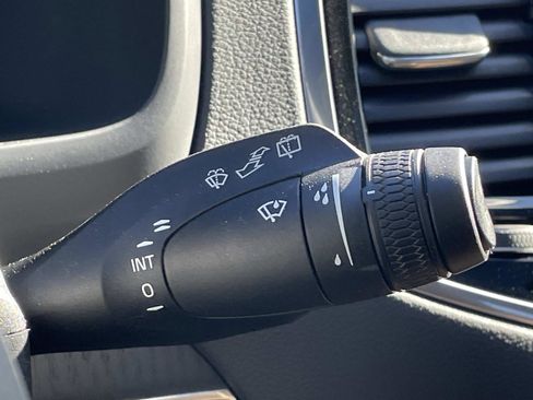 Certified 2025 Volvo XC90 B6 Ultra w/ Protection Package Premier image 27