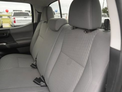 Used 2020 Toyota Tacoma SR5 image 13